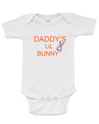 PandoraTees Infant Short Sleeve Onesie - Daddy's Lil Bunny