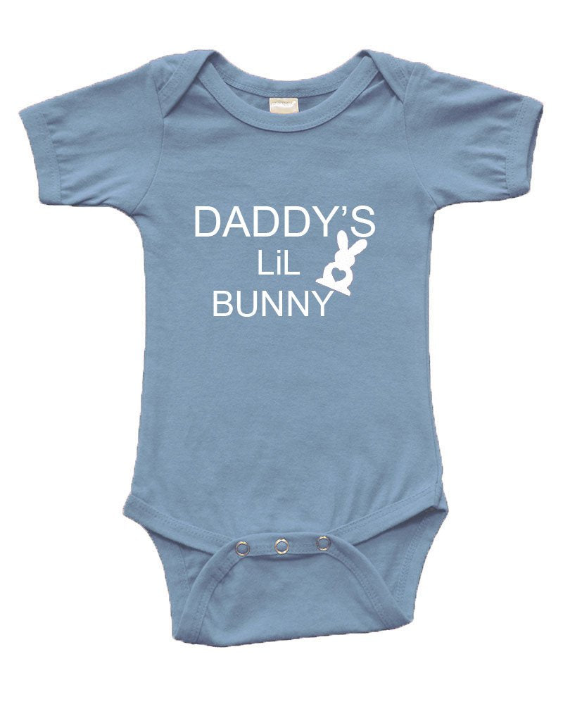 PandoraTees Infant Short Sleeve Onesie - Daddy's Lil Bunny