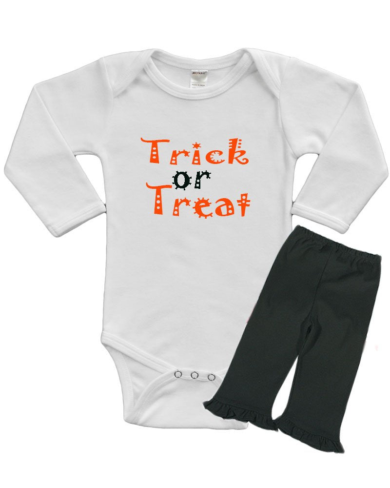PandoraTees Infant Long Sleeve Onesie & Ruffle Pant Set - Trick or Treat