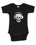 PandoraTees Infant Short Sleeve Onesie - Skull w/Headphones